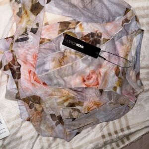 Fashion Nova Floral shirt